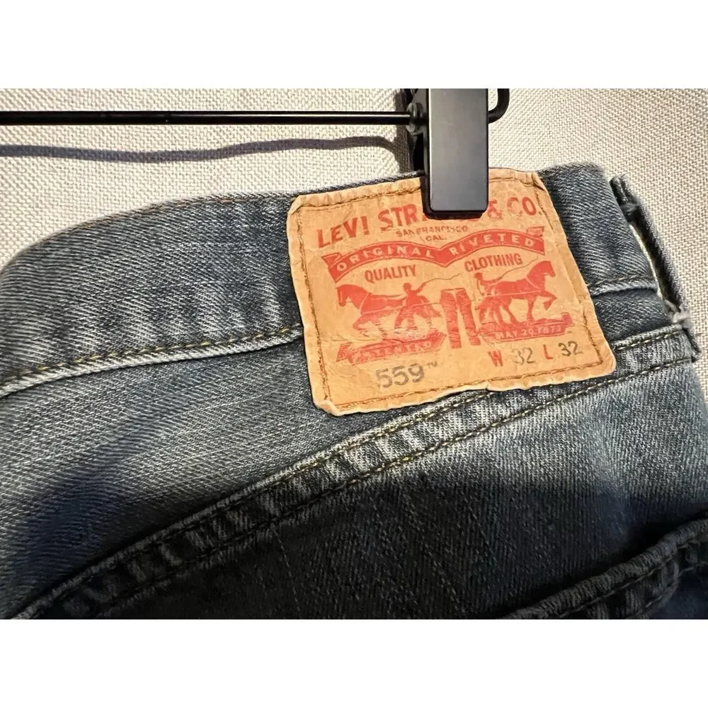Levi Men Jean Shorts Jorts Denim Size 32 559 Denim Raw Edge Jean Shorts‎